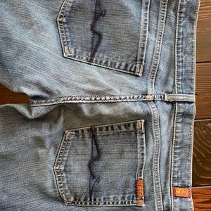 Women’s Seven for all Mankind jeans